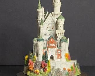Lilliput Lane Land of Legend Neuchwanstein Castle. Handpainted