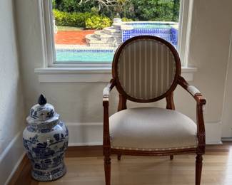 Lots of chinoiserie too!