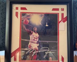 Signed Michael Jordan pic with COA in back