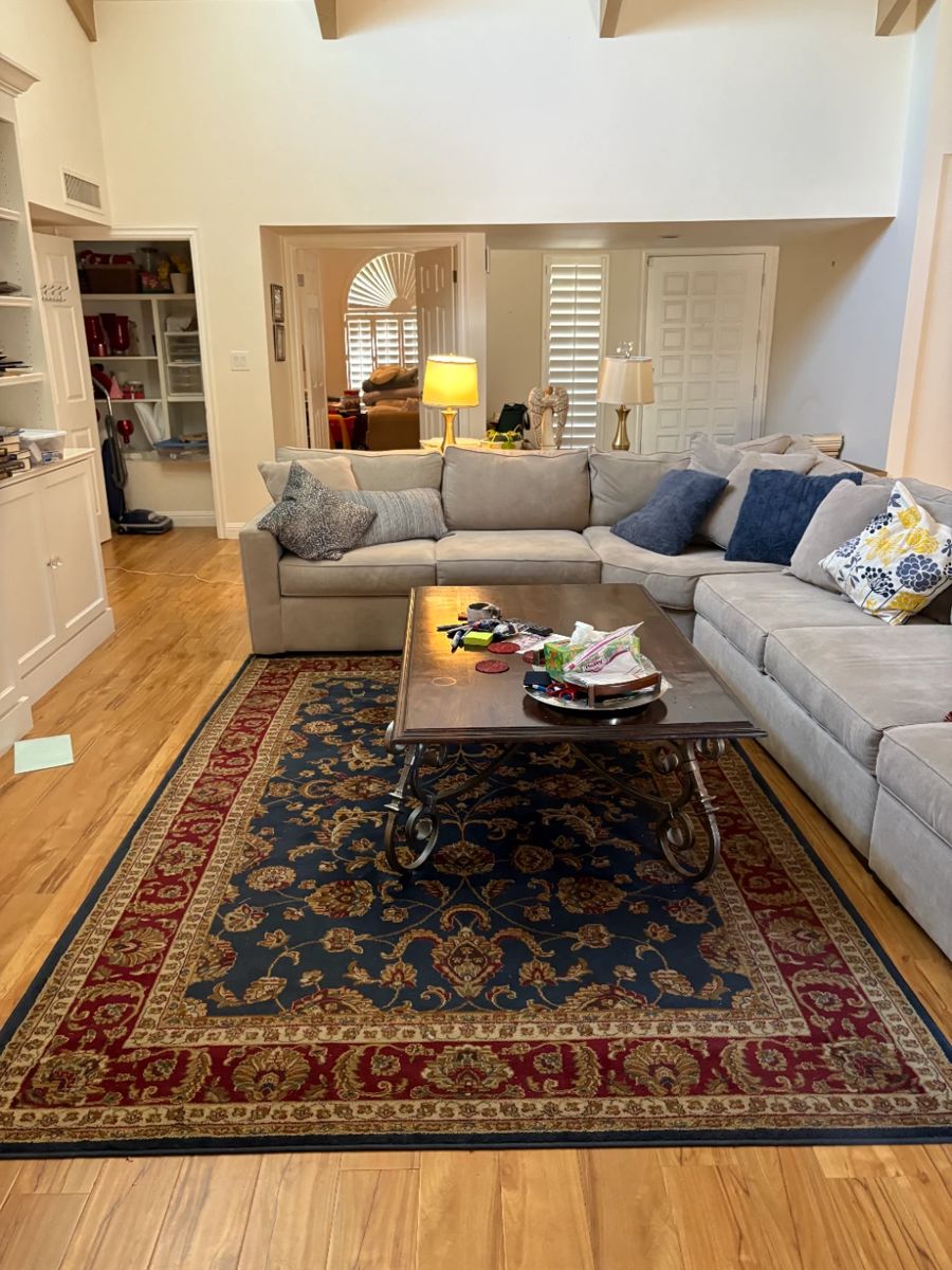 Large Sectional - Great Condition, can move around the sectional pieces to change L shape