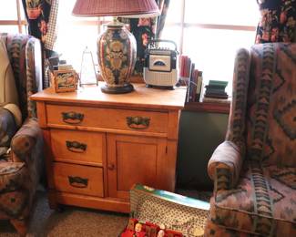 Antique Washstand Knapp Joints 
