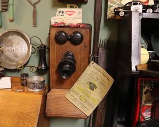 Antique Telephone 