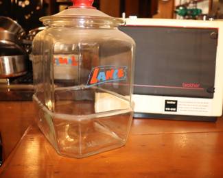 Vintage lance Jar 