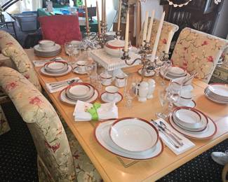 Bernhardt Blond Wood Dining Table W/2 Leaves & Pad, 6 Floral, 2 Red Upholstered Brocade Chairs, Crown Empire “Empress” China!