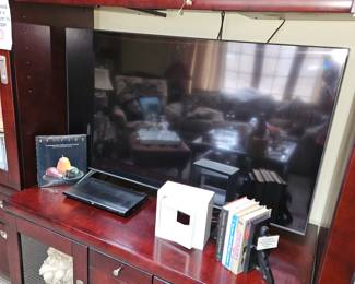 Samsung Model UN55TU700F Smart TV 2020!