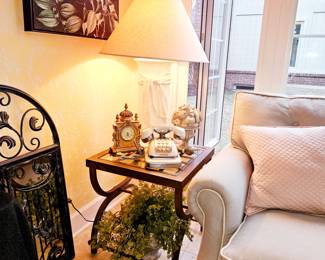 Glass/Metal End Table!