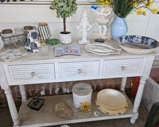 VTG 3 Drawer Sofa/Accent Table!
