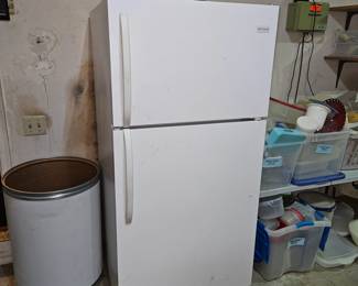Frigidaire #FFTR1513LW8 14.8 Cu Ft Fridge!