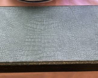 Vintage Bakelite utensils in case.