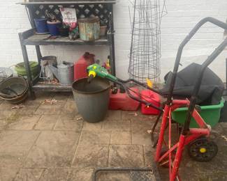 Garden equipment and planting pots.