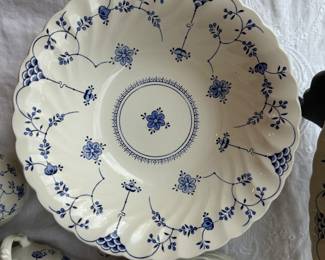 Myott Finlandia Porcelain China (22pc)