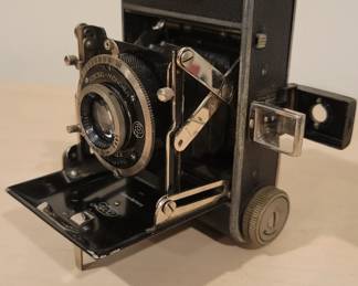 Feca Deckel-München Goldi Folding Camera