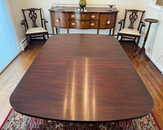 Henkel-Harris Mahogany Rounded Rectangular 2 Pedestal Dining Table in Perfect Condition (44"W x 29-1/2"H x 68"L with 4 Leaves 12"L each)