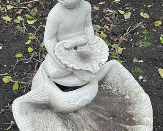 $475 concrete fountain 