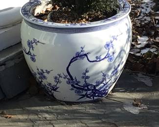 2/Very large outdoor pots $200 each 