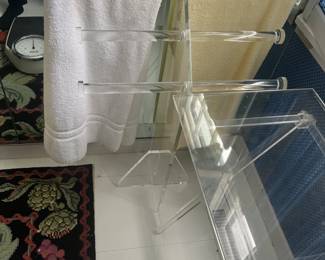 KARL SWINGER VINTAGE LUCITE. TRAY TABLE AND HANGING RACK
