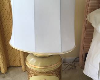 Vintage table lamp seashell$75