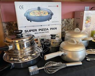 Assorted kitchenwares