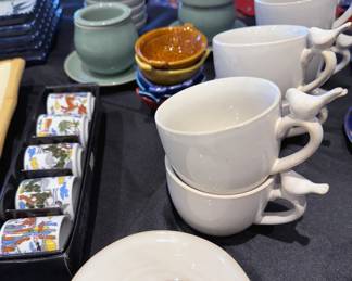 Assorted Asian mugs/teaware