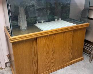 Aquarium with base 