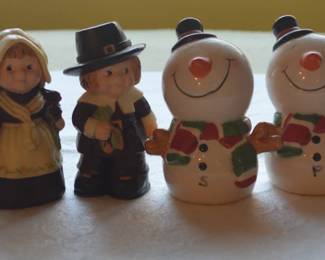 DSC 0286 Salt and pepper shakers