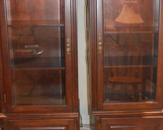 Left and right sided matching curios