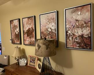 Beautiful artwork, lamps, and decor 