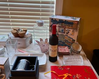 Kitchen storage and serving dishes