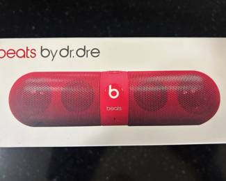 beats pill by Dre - new