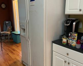 Side by Side refrigerator 
