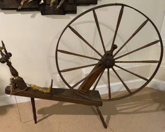 Antique American Primitive Colonial Wooden Spinning Wheel