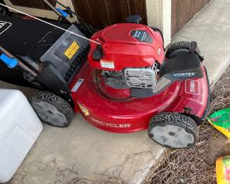 Great TORO self-propelled mower