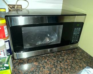 Stainless GE microwave - NICE!