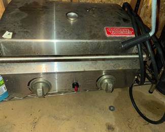 Outdoor Gormet stainless grill