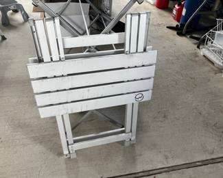 folding table