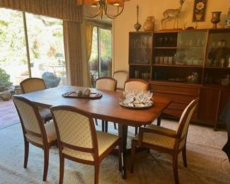 Brown Saltman Dining Table and Chairs