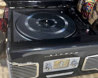 TEAC Am/Fm Stereo w/Turntable 
SL-A100 New