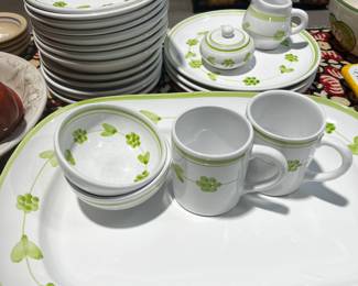 Italy Dishes  13 count luncheon plates…3 Dinners..Large Platter ++