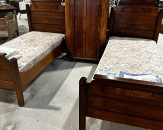 Antique Beds w/history…Youth Sizes w/Mattress 