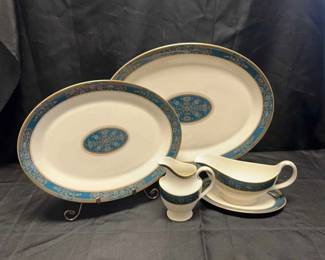Royal Doulton Carlyle 2 Servings Platters With Cream And Gravy Boat