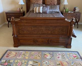 Queen size bed Ethan Allen Thomasville - rugs by Claire Murray 