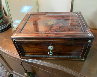 Beautiful Inlaid Rosewood Jewelry Box