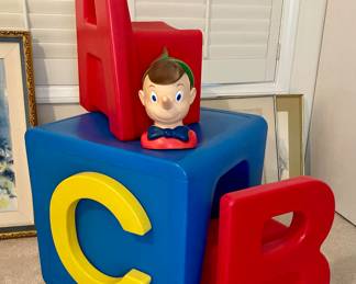 Rare Vintage  Flexiable Flyer ABC cubic Childs set. 