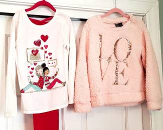 Lots and Lots of great girls clothes - more pictures coming soon