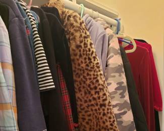 Lots and Lots of great girls clothes - more pictures coming soon