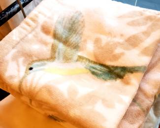 6pc Humming Bird Towel set - never used 