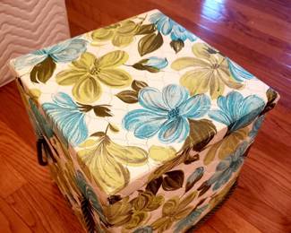 Floral storage box w/handles 