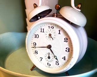 Vtg. Alarm clock - WORKS