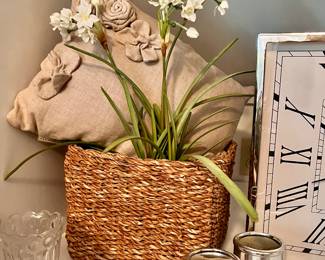 30% Off Beautiful new home decor items from Lauren at Boxwood in W. Dundee 