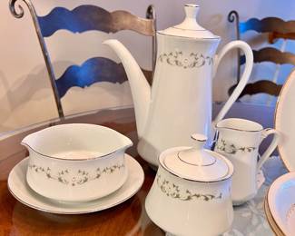 Sheffield Fine China "Elegance" Tea/coffee pot, Cream & sugar and gravy boat